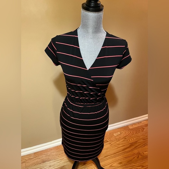 Banana Republic Striped Dress - Picture 6 of 7